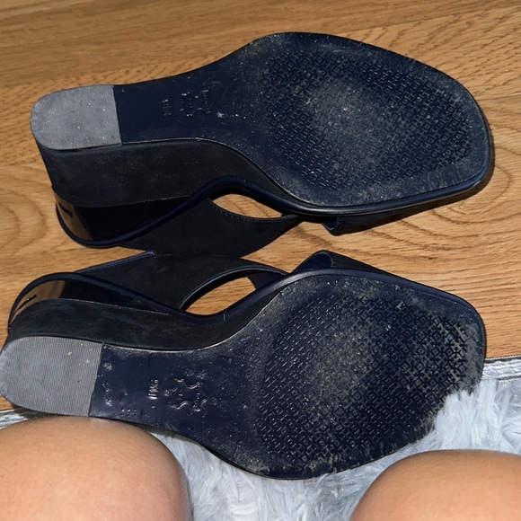 Tory Burch navy blue shoes - Picture 6 of 6